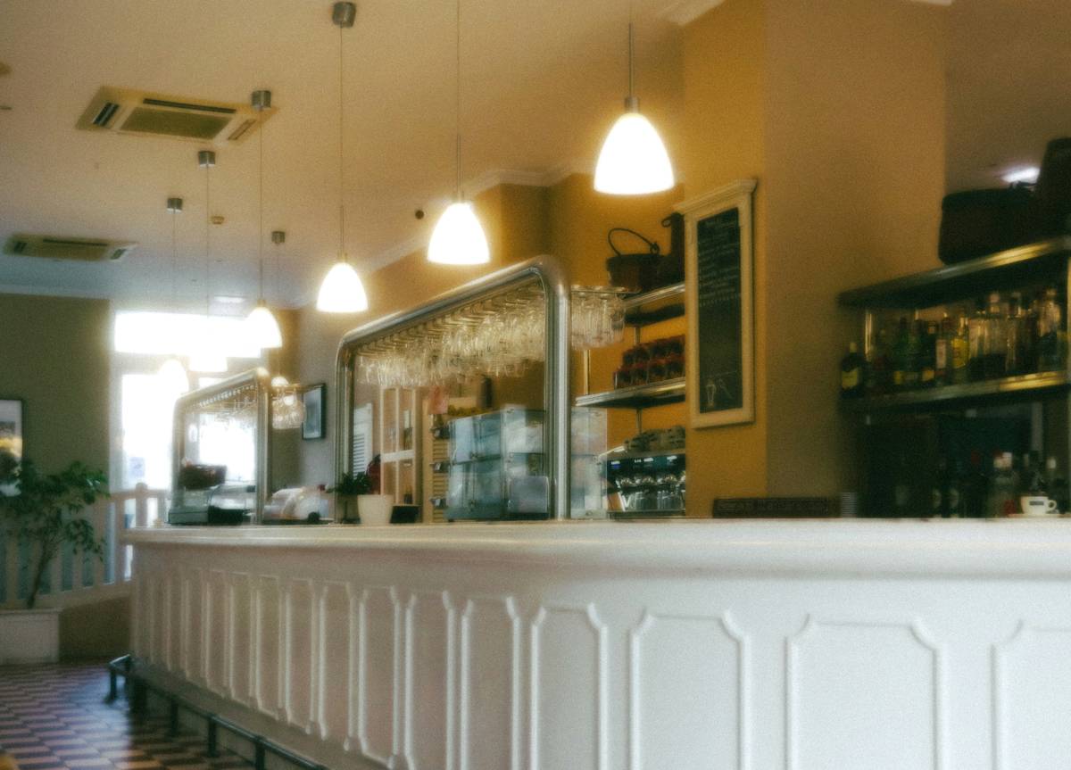 Infographic showing common bar lighting removal mistakes: exposed wires, adhesive damage, improper disposal