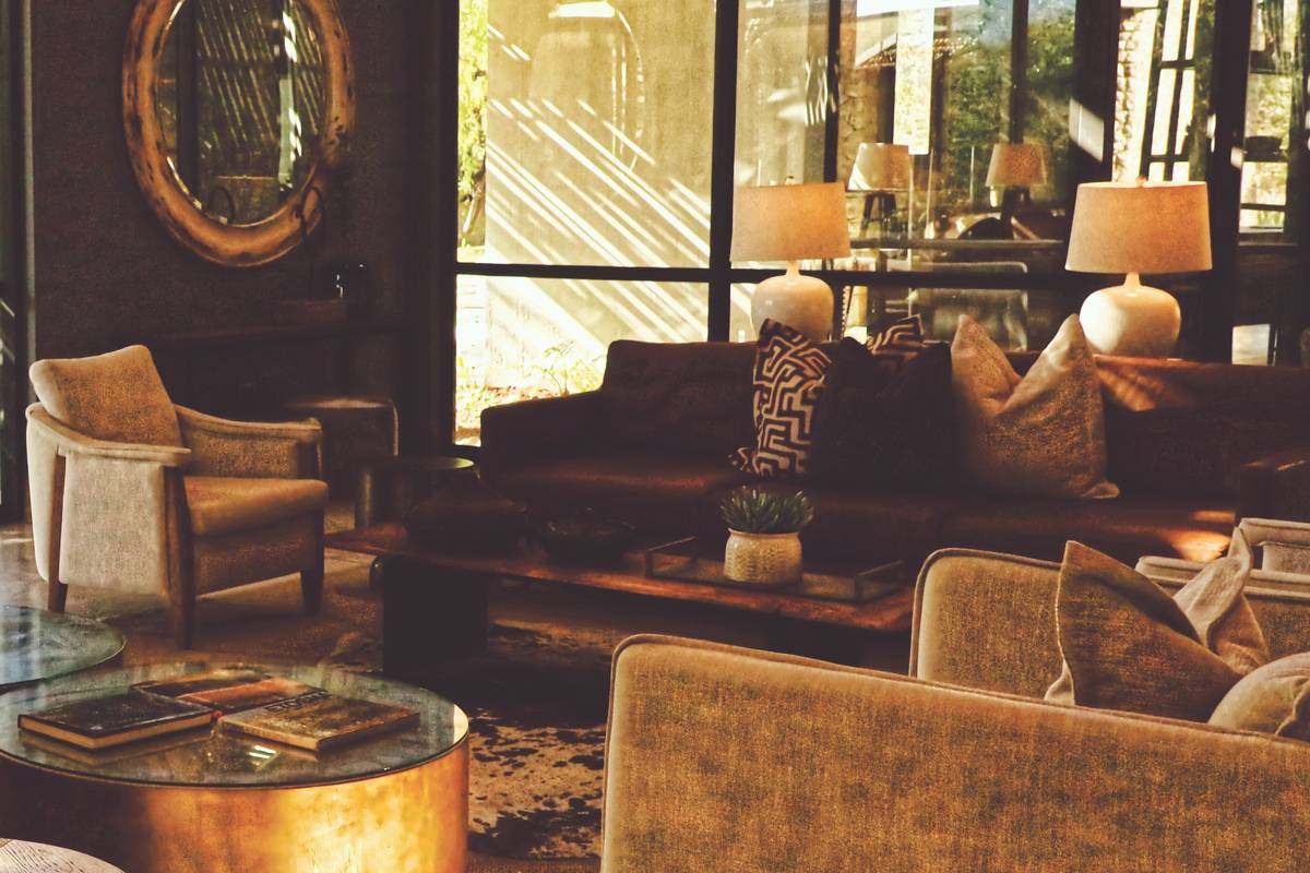 12 Bar Lighting Ideas That Actually Make Your Home Bar Feel Like a Real Lounge (Not Just a Nook with Bottles)