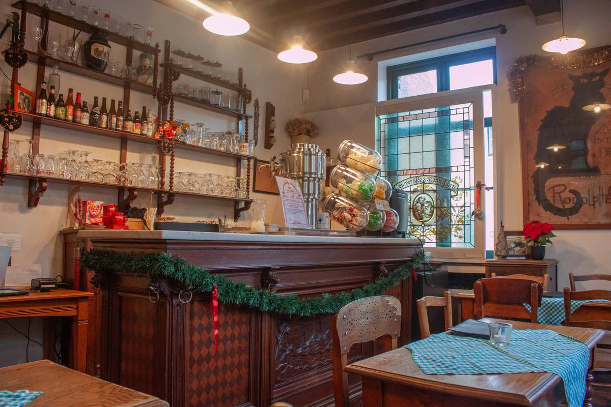 23 Home Bar Lighting Ideas That Actually Make Your Space Feel Like a Speakeasy (Not a Dentist’s Office)