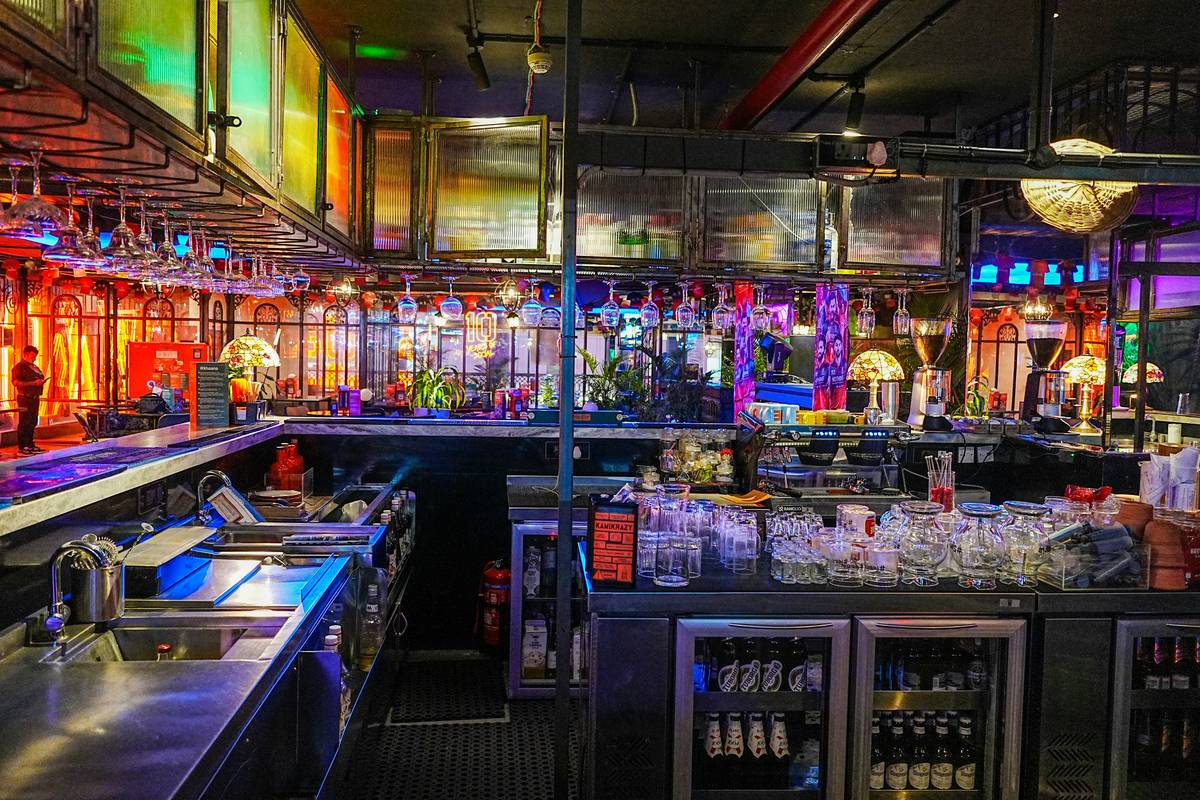 RGB LED Bar Lights: The Ultimate Guide to Lighting Up Your Home Bar Like a Pro