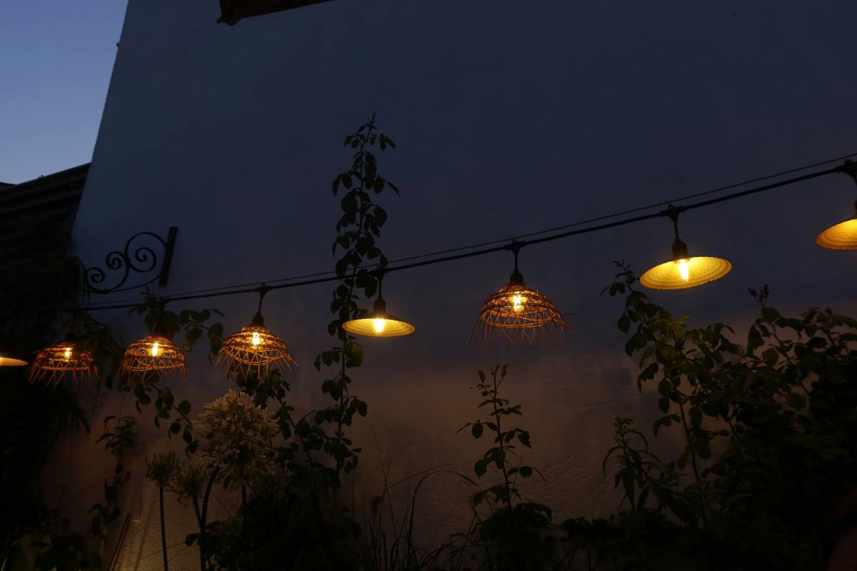 Outdoor Bar Lighting Ideas That Actually Work After Dark